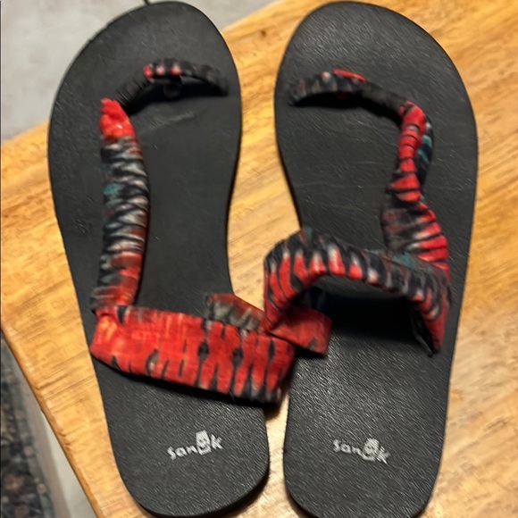 Sanuk Black and Red Sandals with Intricate Woven Straps - Picture 3 of 4